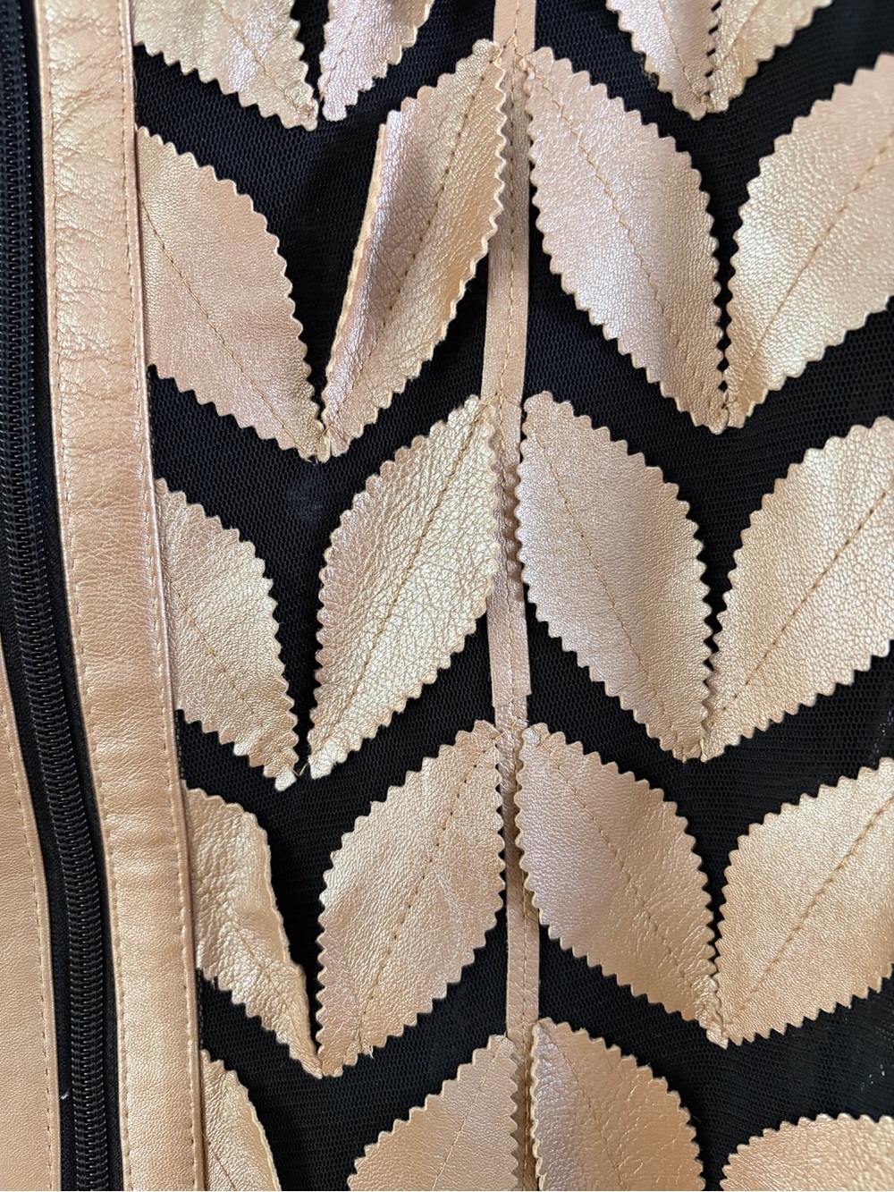 VNTG Natto Metallic Leather 3-D Leaf Appliqué Avant Garde Boho Chic Zip Jacket M - Picture 5 of 5